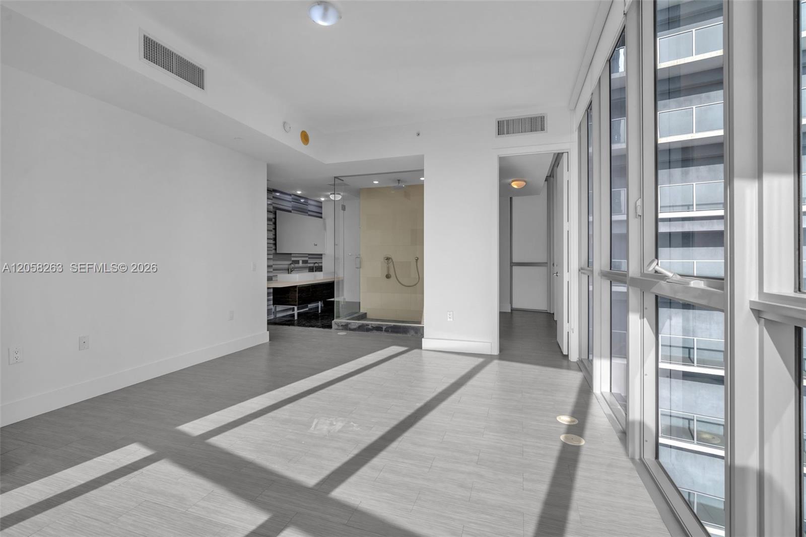 1100 Biscayne Boulevard 4308 Property Photo 38