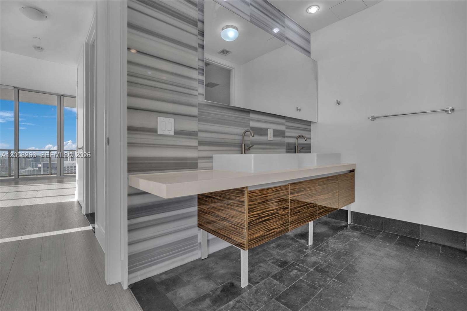 1100 Biscayne Boulevard 4308 Property Photo 41