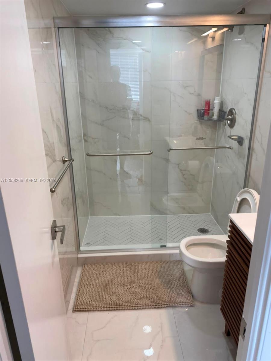 150 Ocean Lane Drive 8b Property Photo 14