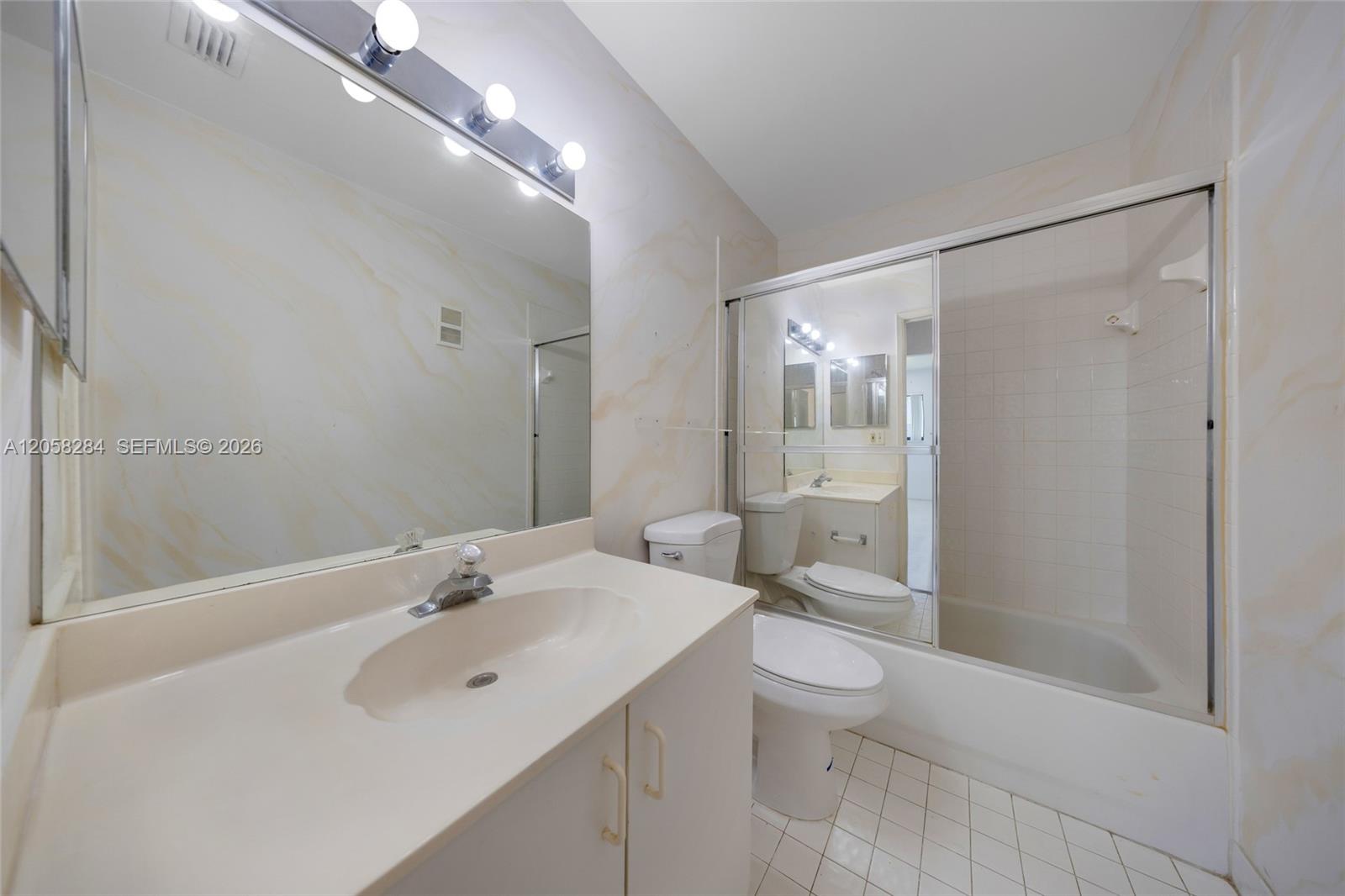 15011 Ashland Circle 19 Property Photo 26