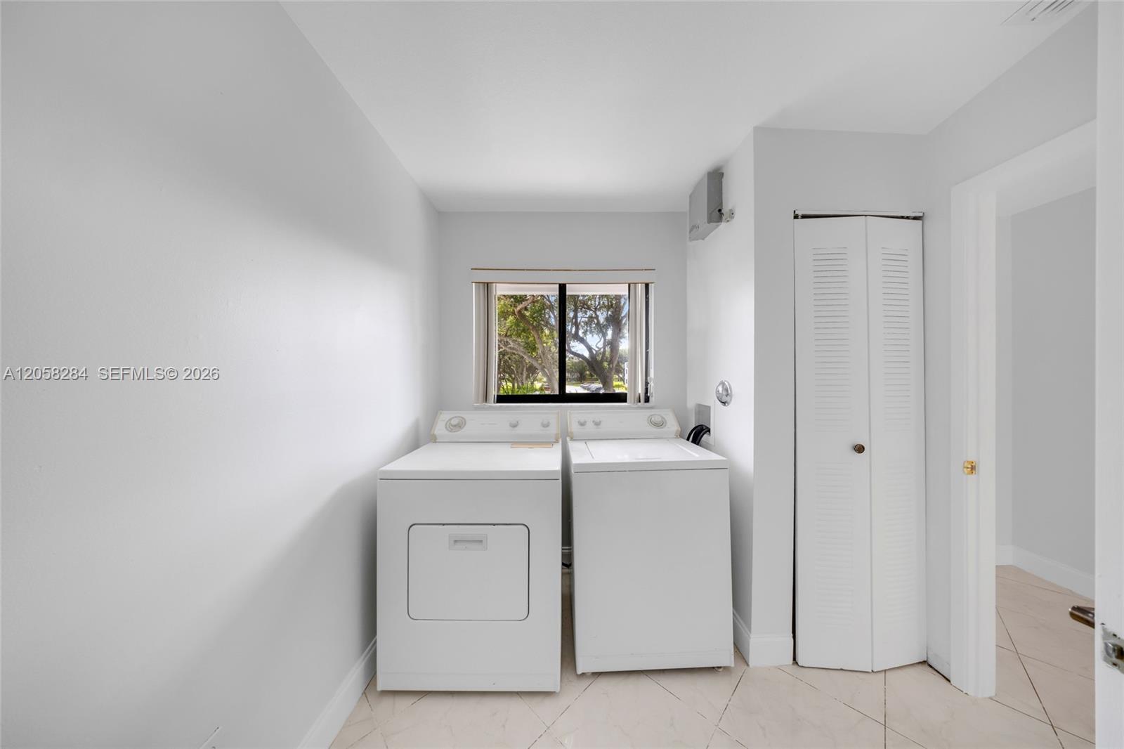 15011 Ashland Circle 19 Property Photo 29