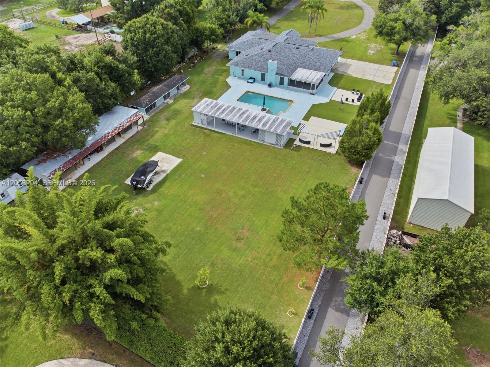 16839 Whirley Road Property Photo 4