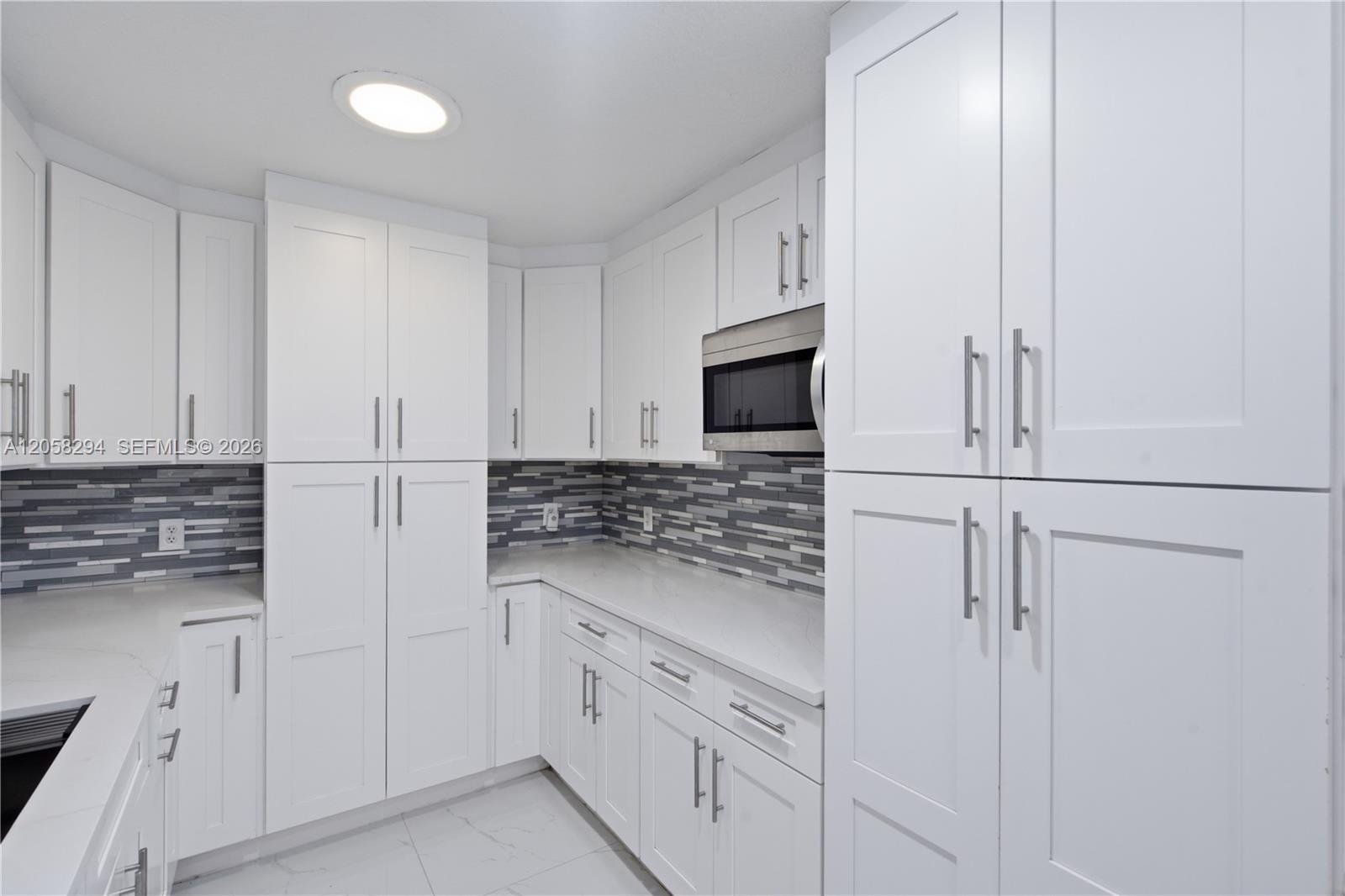 16839 Whirley Road Property Photo 14