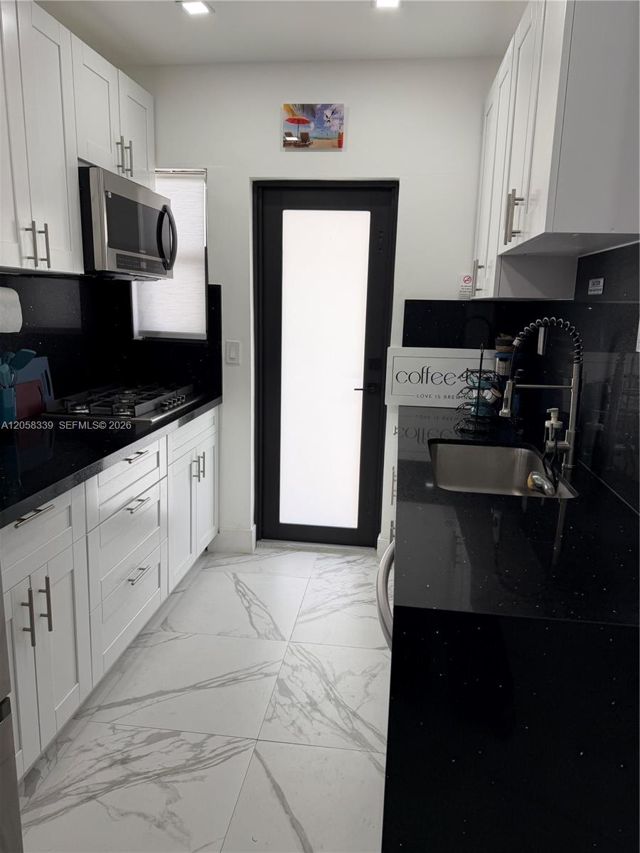 A12058339 Property Photo 4