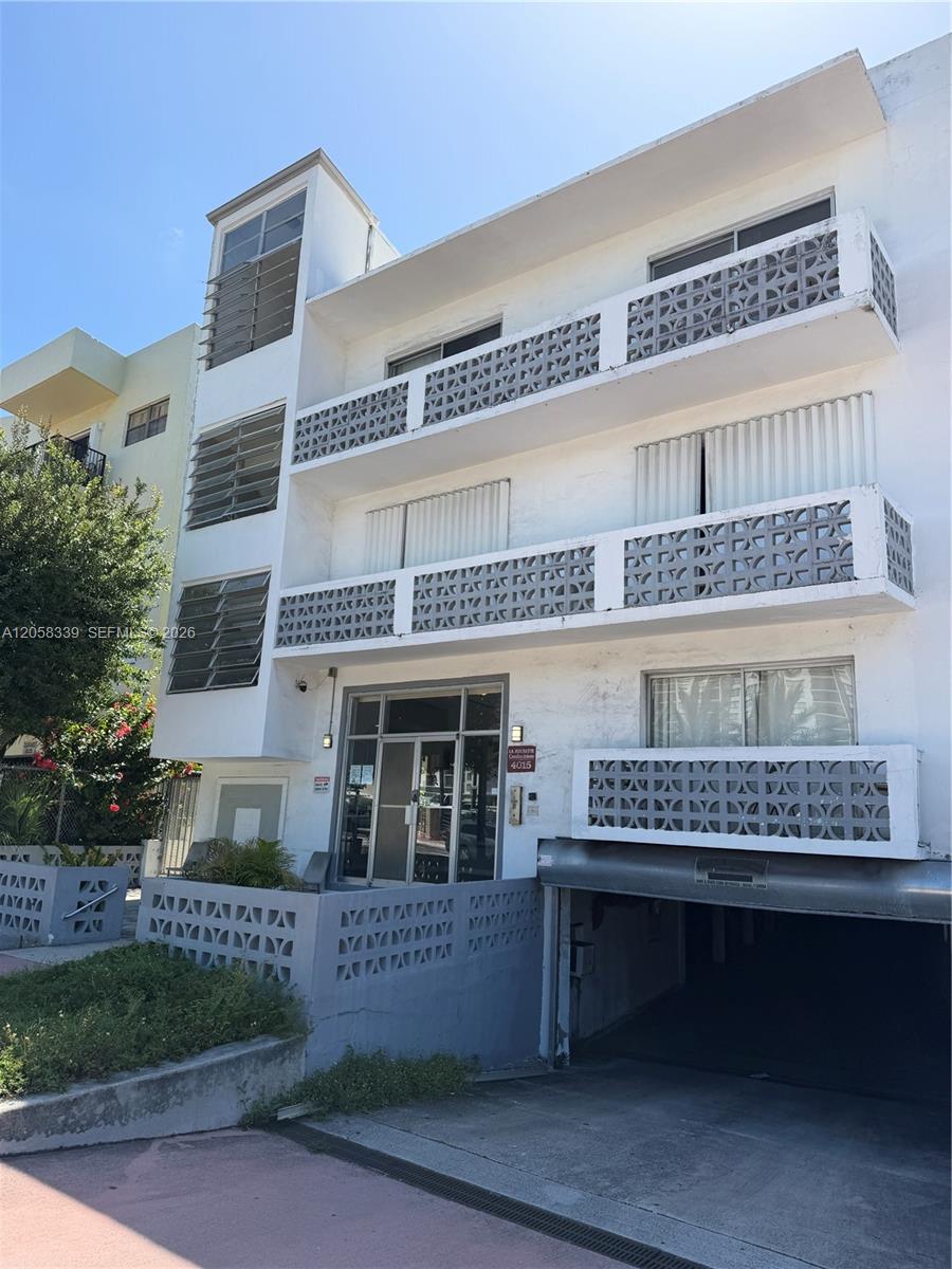 A12058339 Property Photo 15