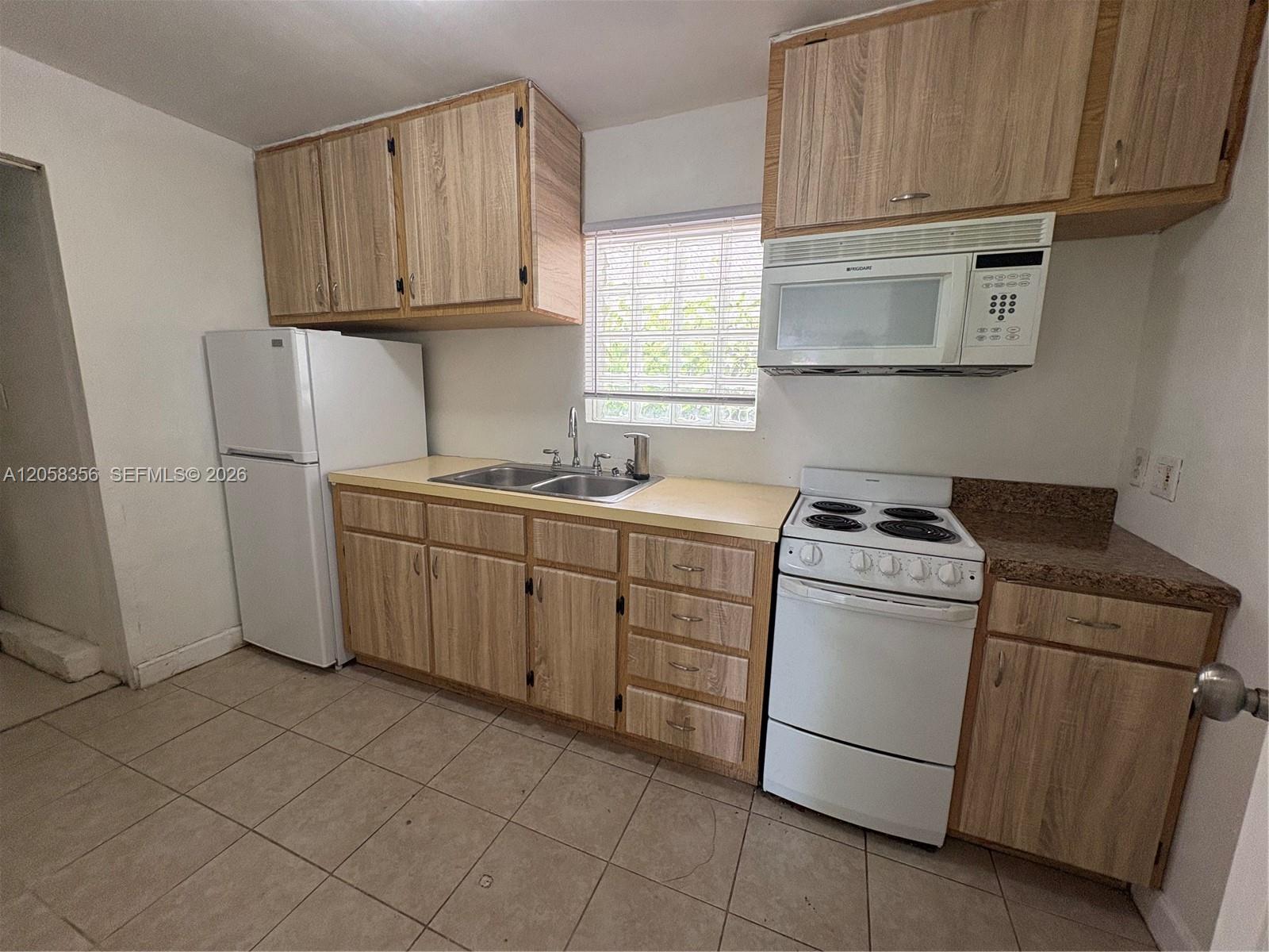 410 Pinecrest Drive 2 Property Photo 5