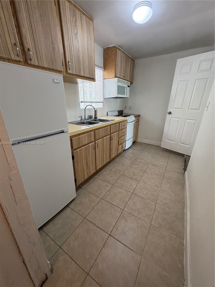 410 Pinecrest Drive 2 Property Photo 6