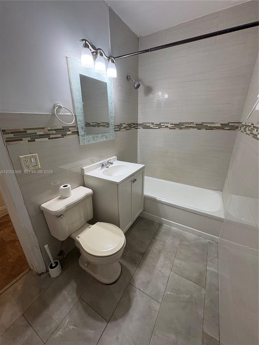 410 Pinecrest Drive 2 Property Photo 12