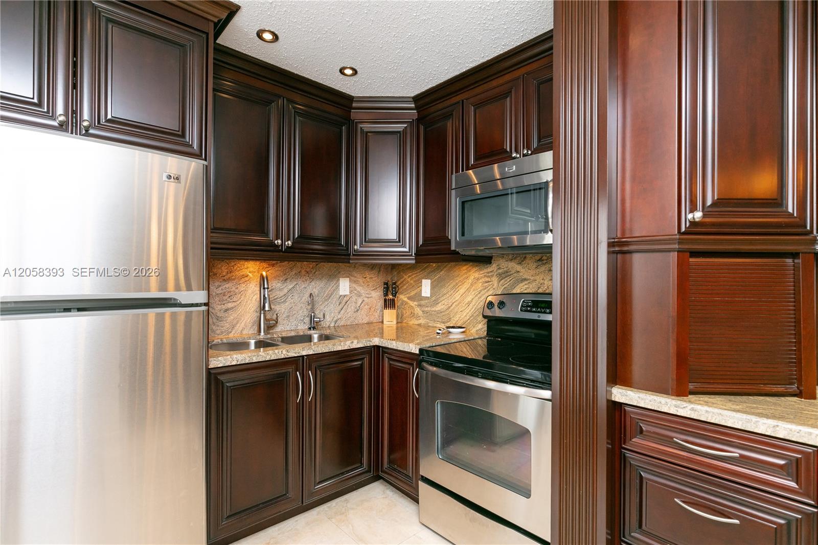 3135 S Ocean Drive 227 Property Photo 8