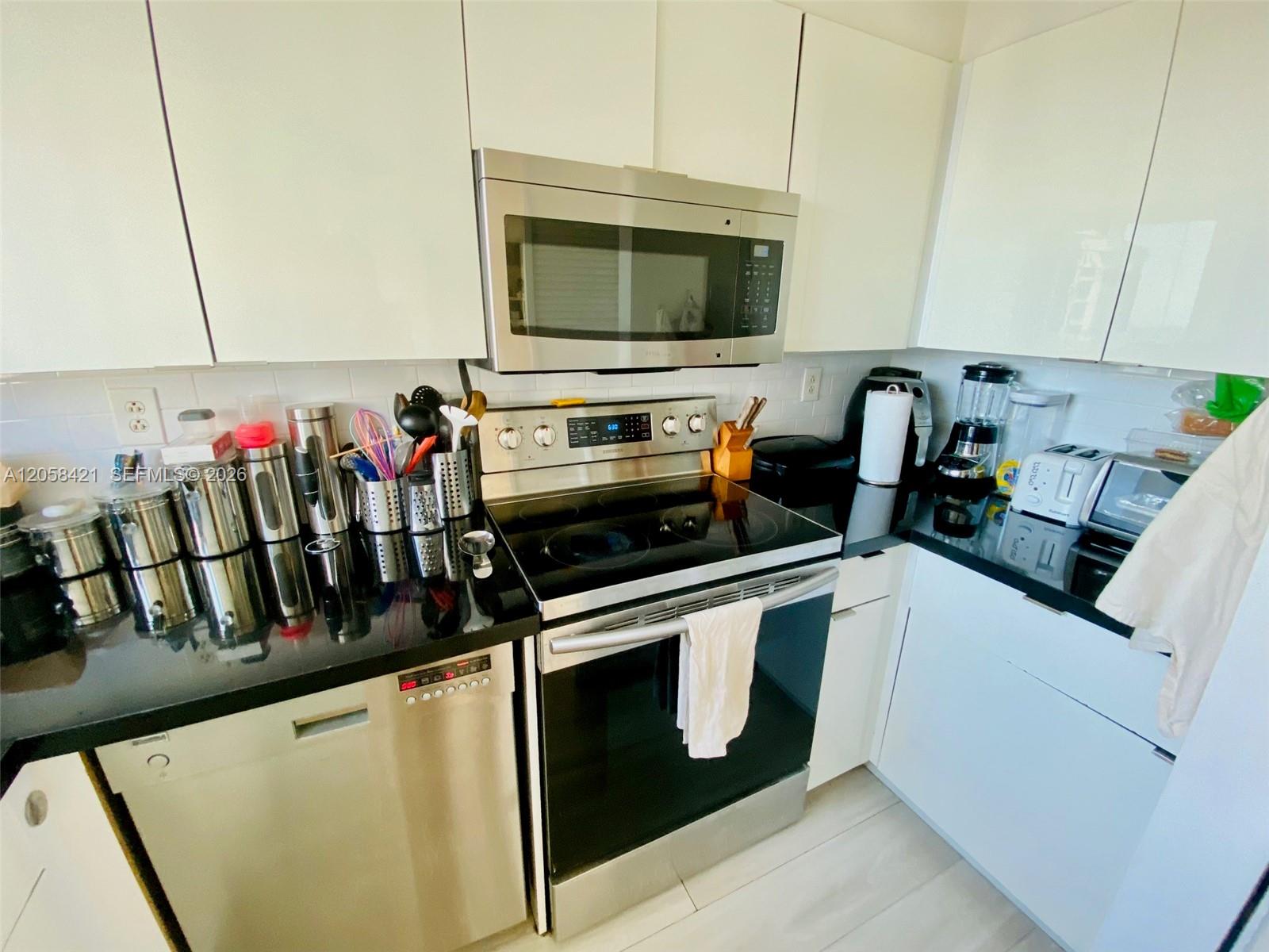 A12058421 Property Photo 8