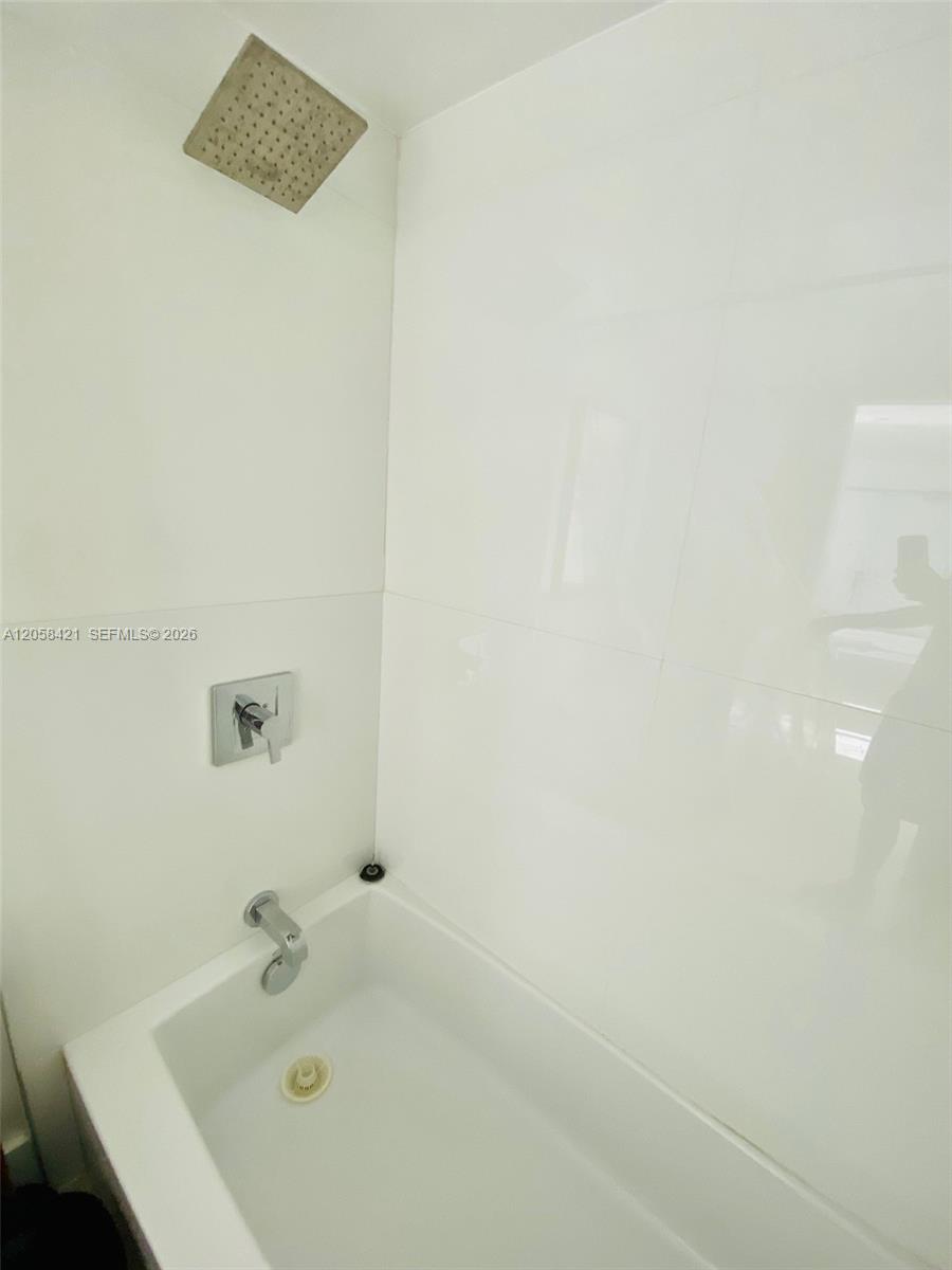 A12058421 Property Photo 20