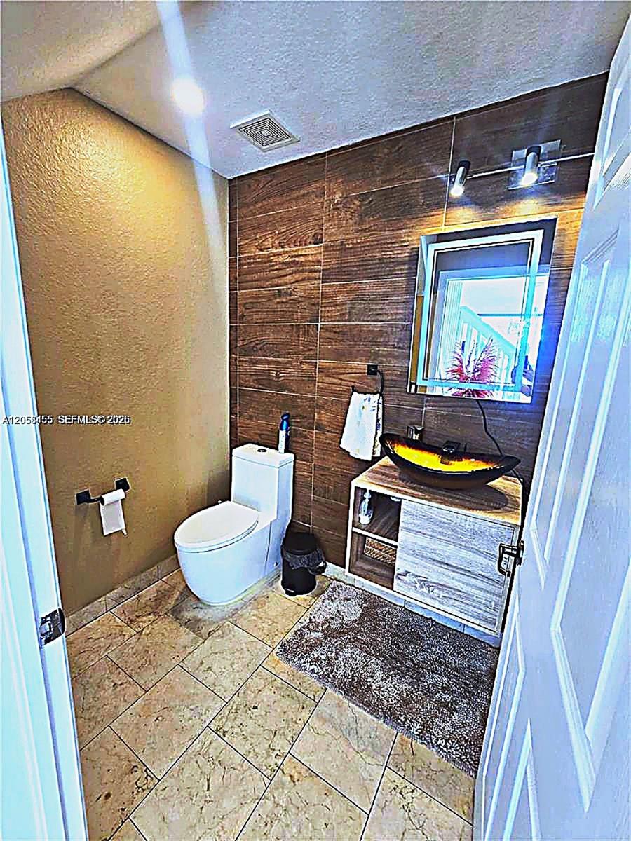7950 Nw 108th Place Property Photo 19