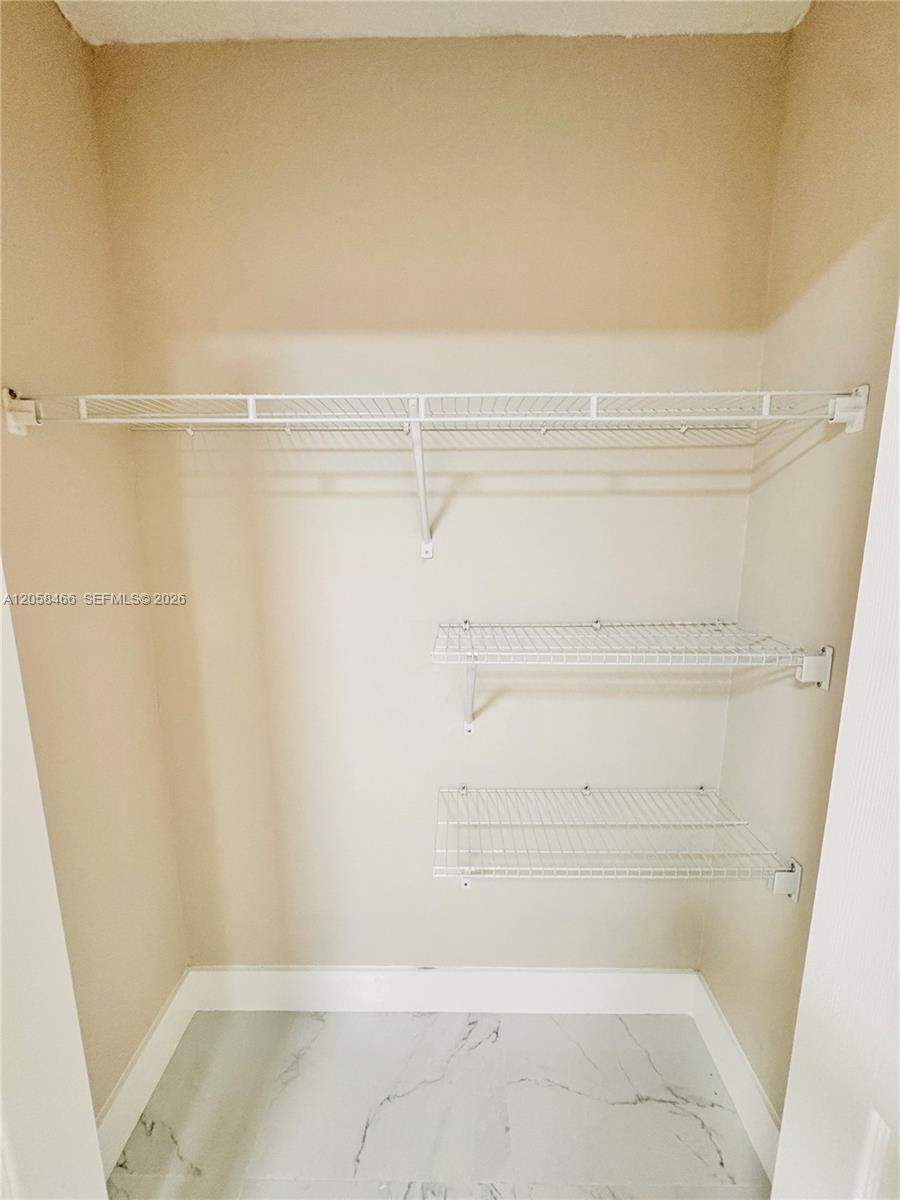 3939 Ne 5th Avenue C106 Property Photo 7