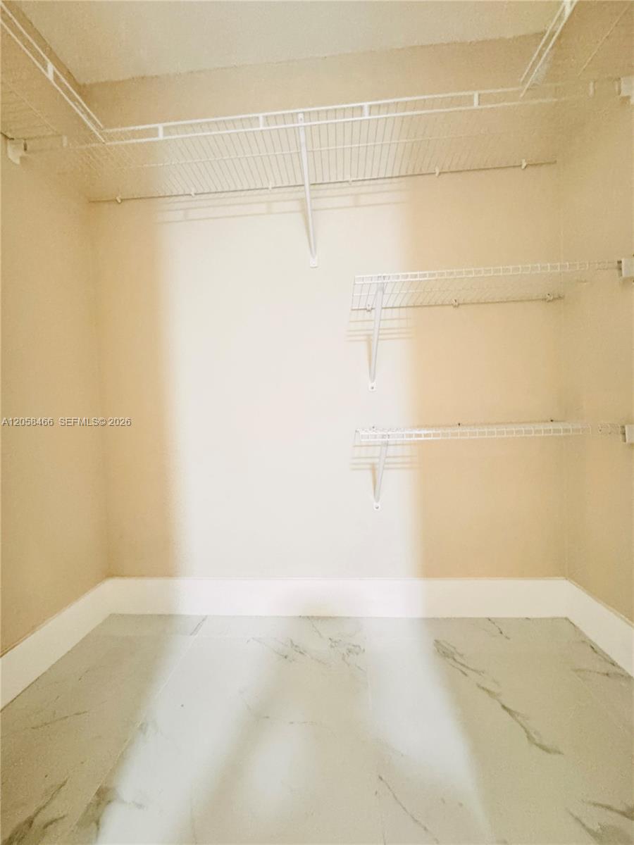 3939 Ne 5th Avenue C106 Property Photo 17