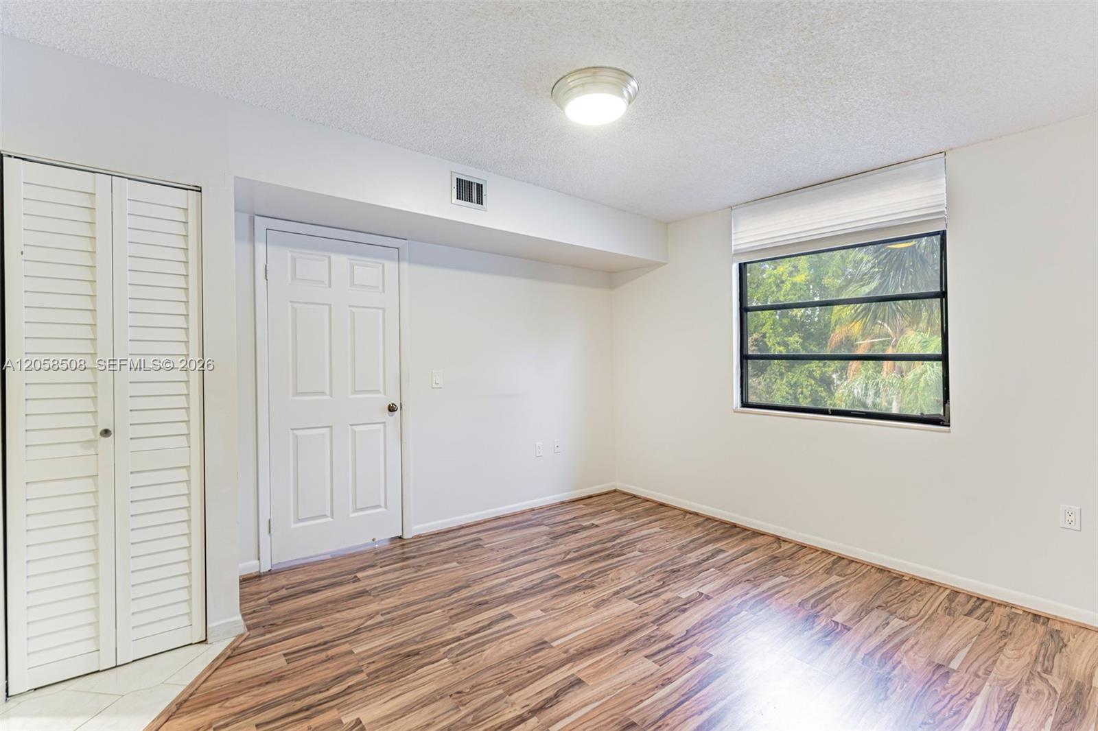 1719 Whitehall Drive 304 Property Photo 22