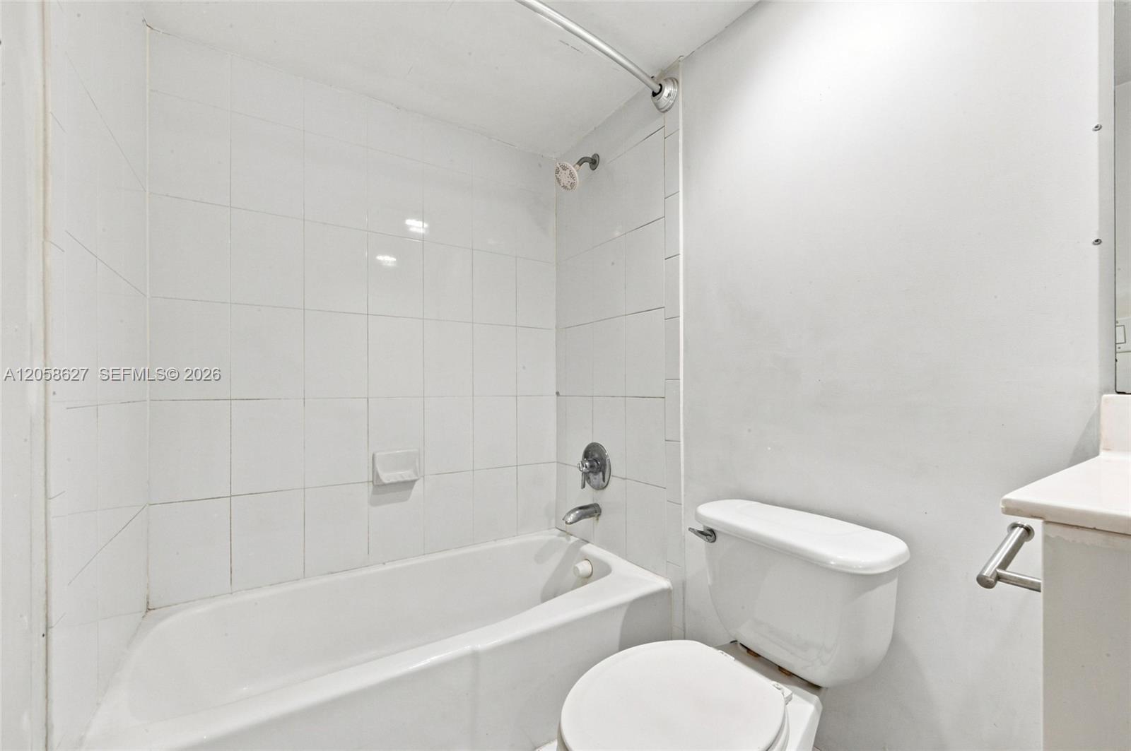 3000 S Ocean Drive 518 Property Photo 17