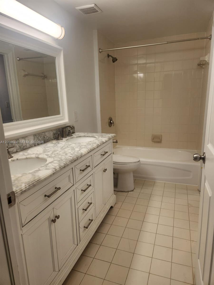 7085 Nova Drive 102 Property Photo 11