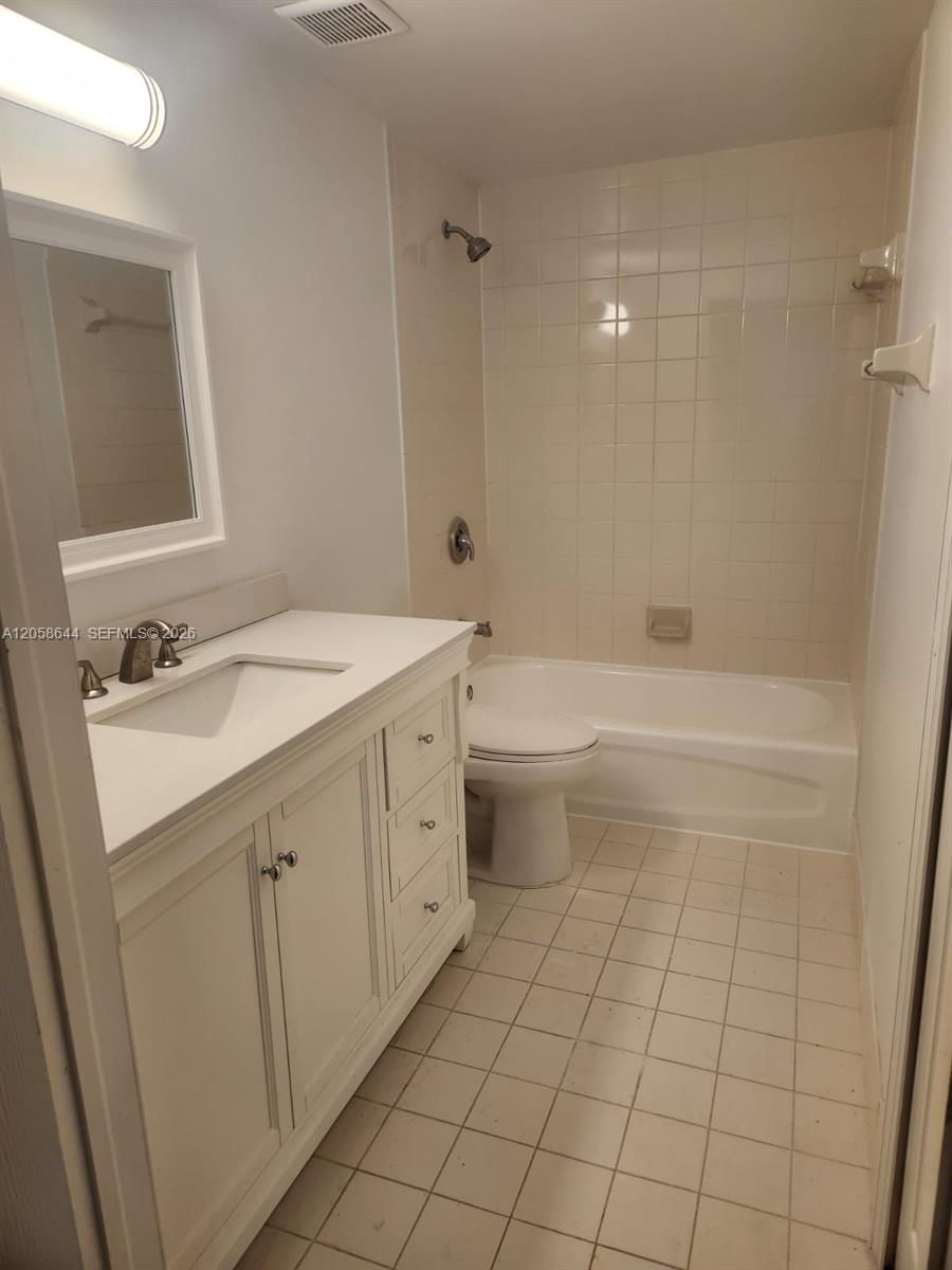 7085 Nova Drive 102 Property Photo 12