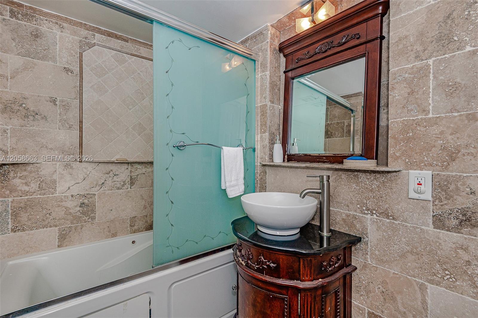 1413 N 15th Avenue 8 Property Photo 25
