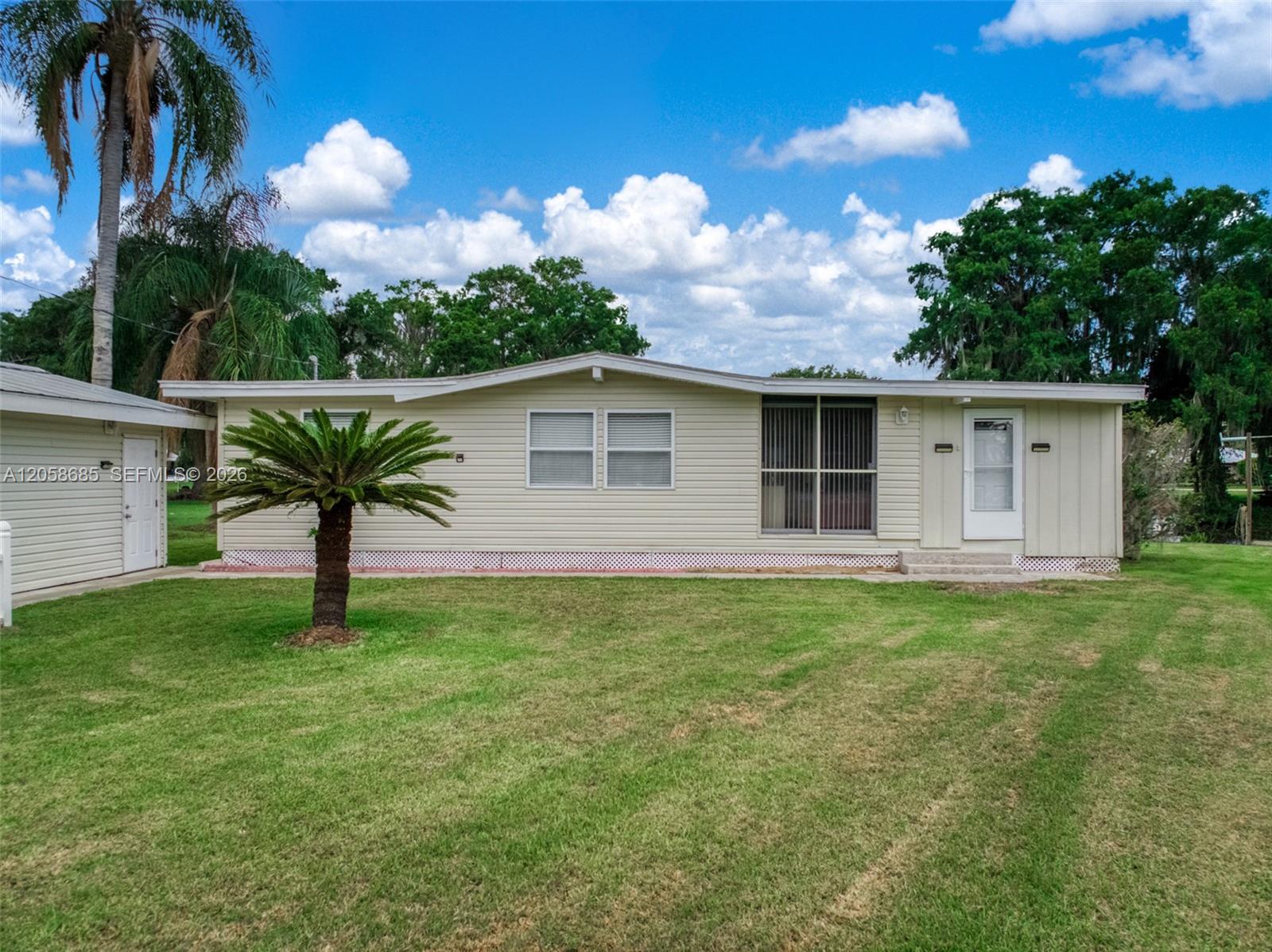 221 Speckled Perch Point