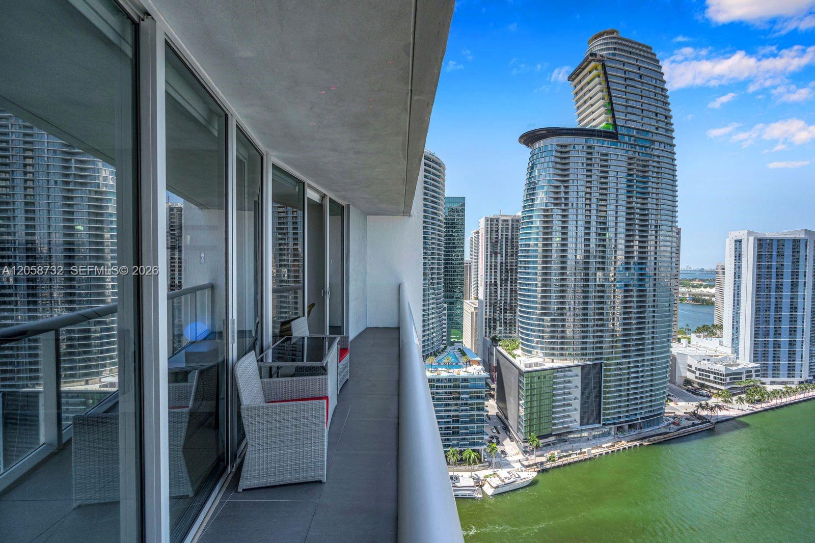 485 Brickell Avenue 3401 Property Photo 1