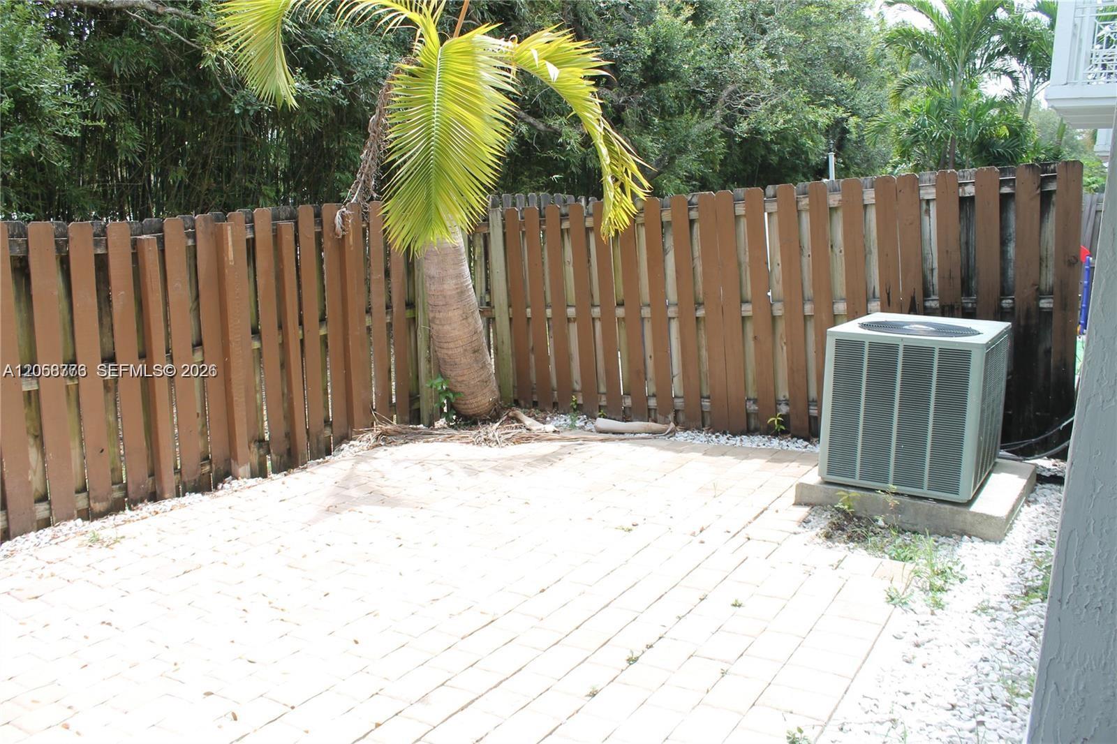 10770 Nw 74th Lane Property Photo 9