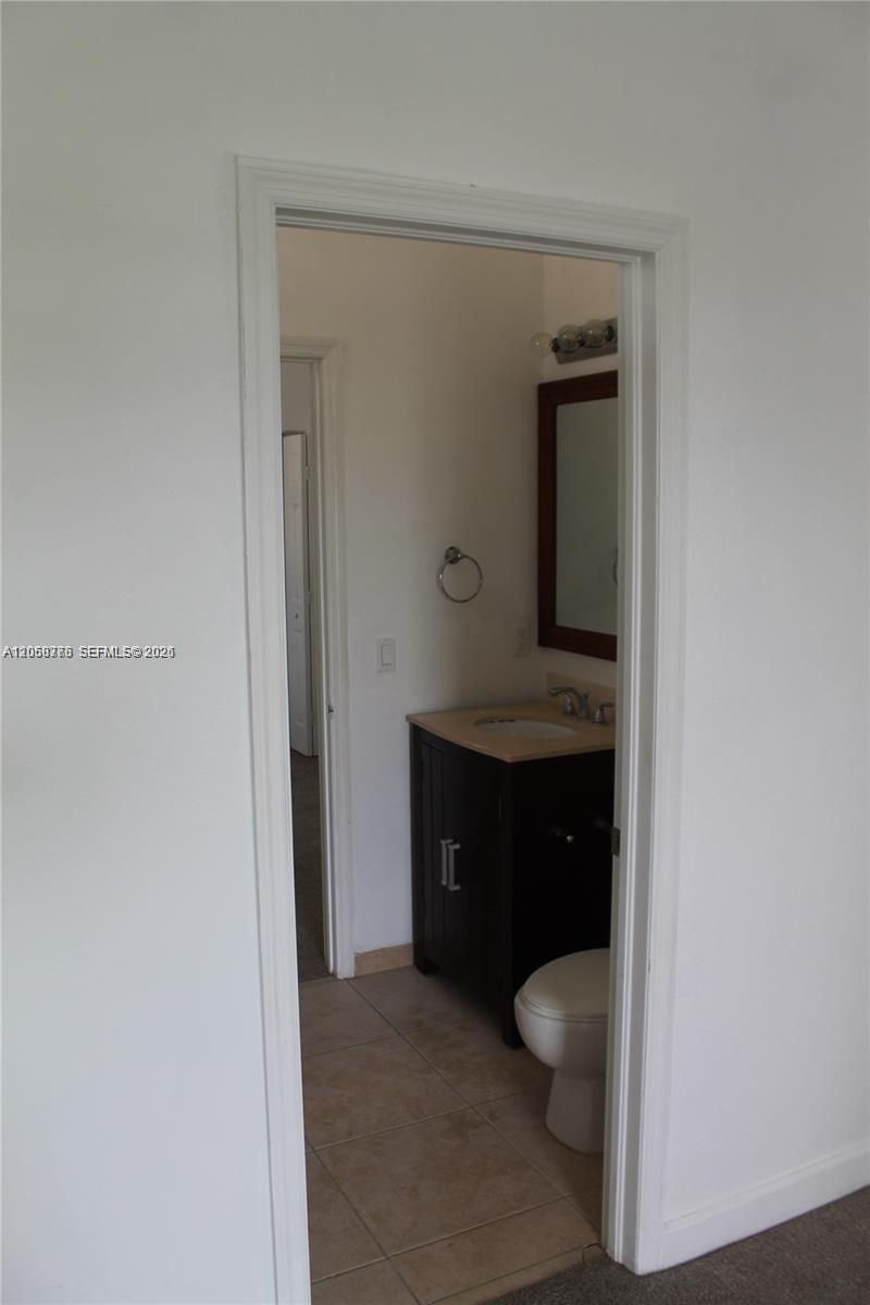 10770 Nw 74th Lane Property Photo 29