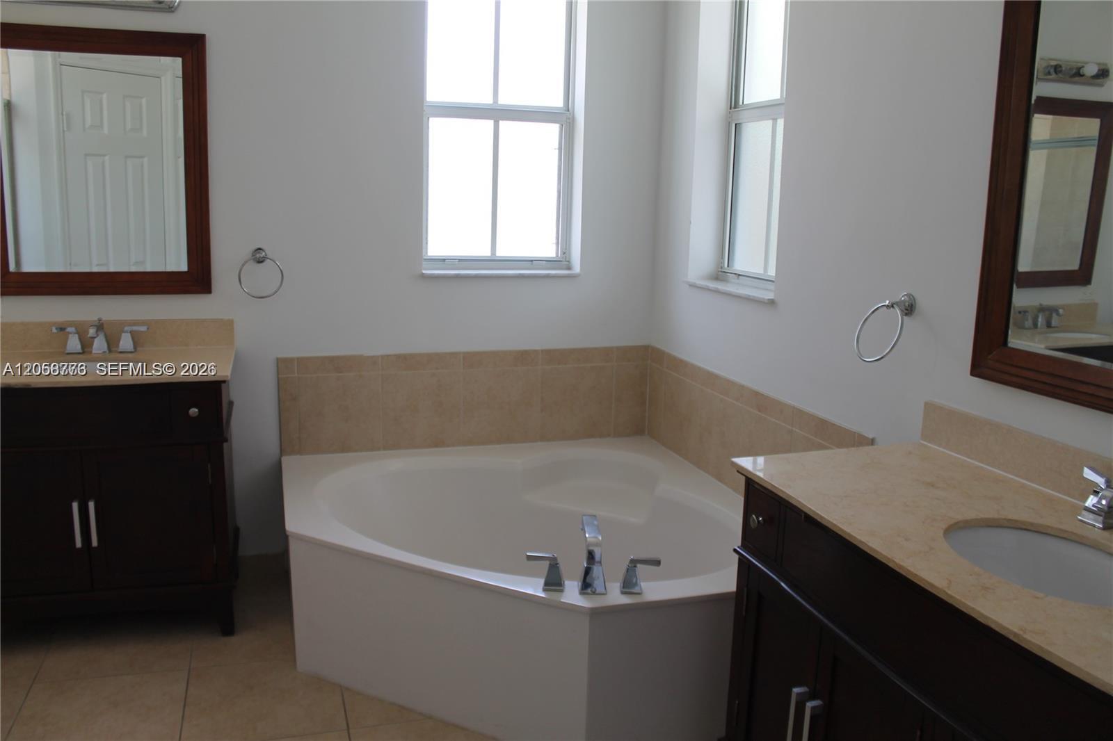 10770 Nw 74th Lane Property Photo 38