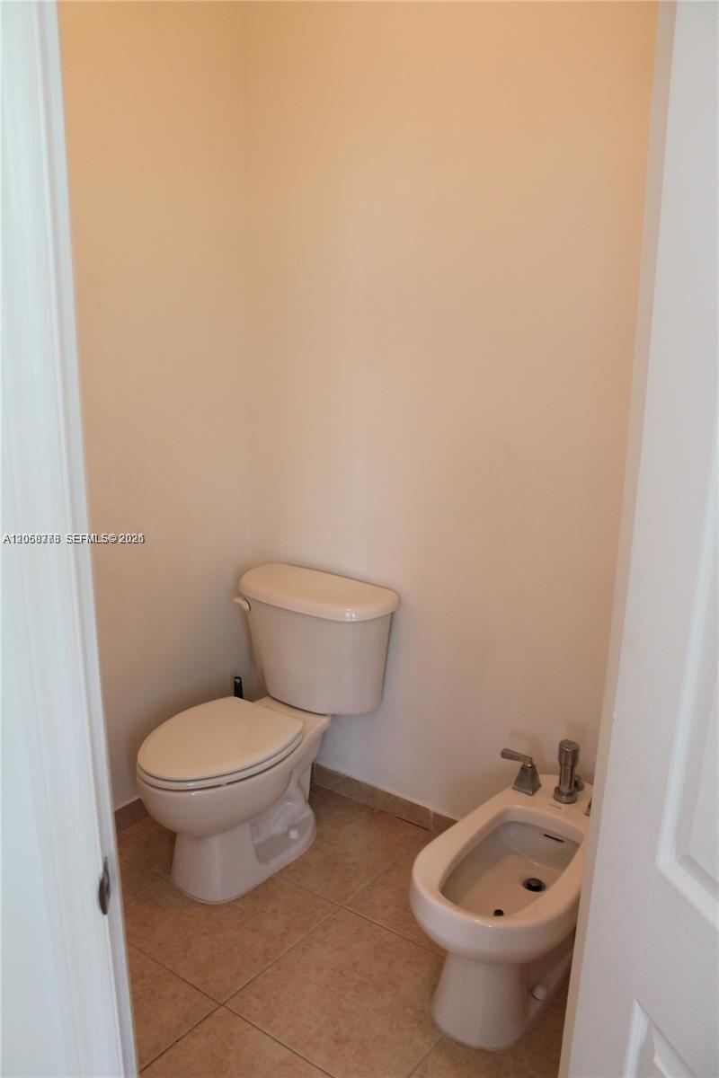 10770 Nw 74th Lane Property Photo 39