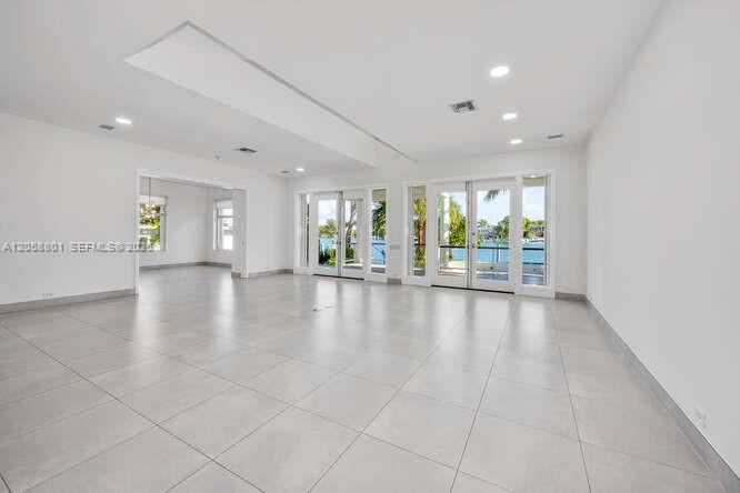 621 N Mashta Drive Property Photo 5