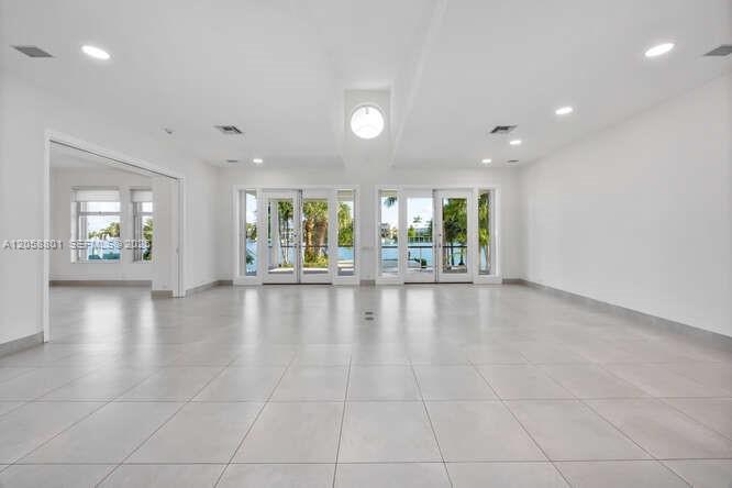 621 N Mashta Drive Property Photo 7