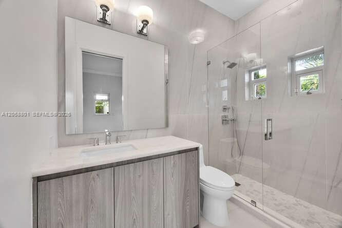 621 N Mashta Drive Property Photo 25
