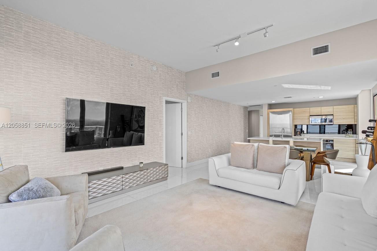16385 Biscayne Boulevard 3201 Property Photo 17