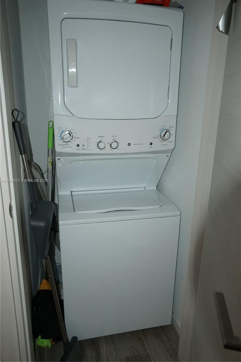 A12058875 Property Photo 16
