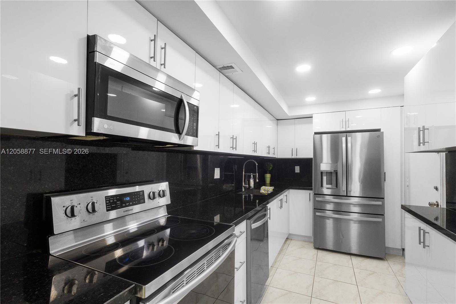 1849 S Ocean Drive 407 Property Photo 2