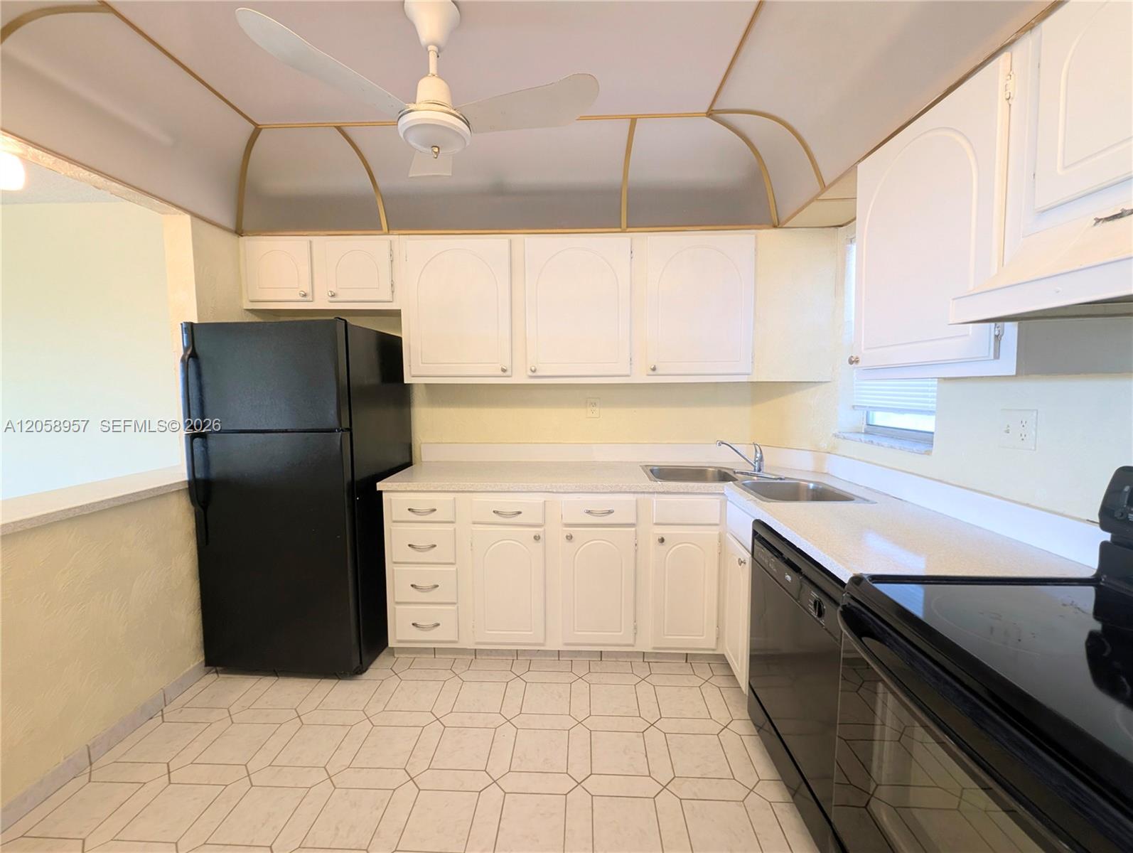 8900 Washington Boulevard 505 Property Photo 6