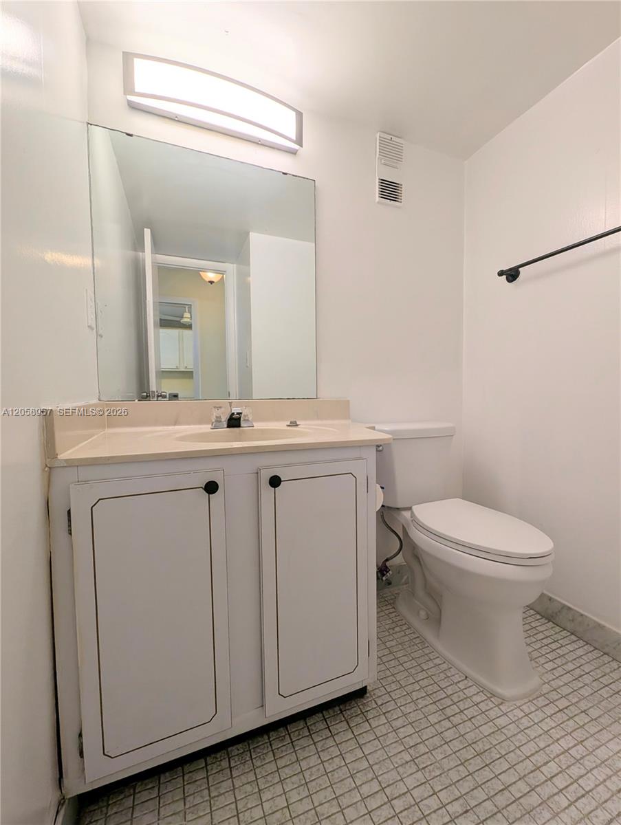 8900 Washington Boulevard 505 Property Photo 10