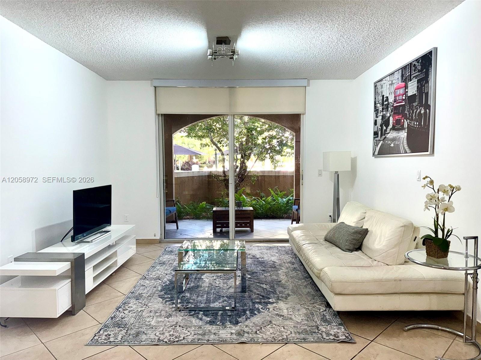 A12058972 Property Photo 3