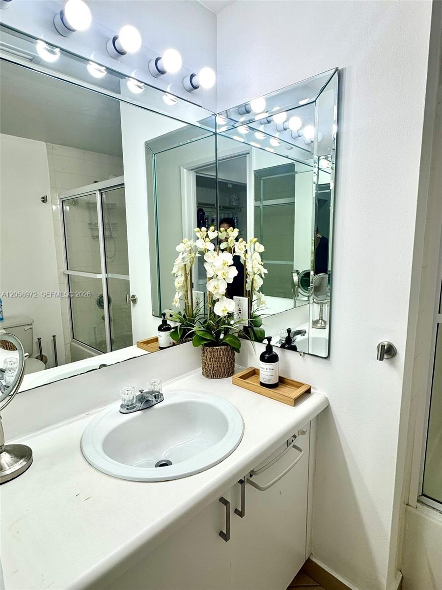 A12058972 Property Photo 10
