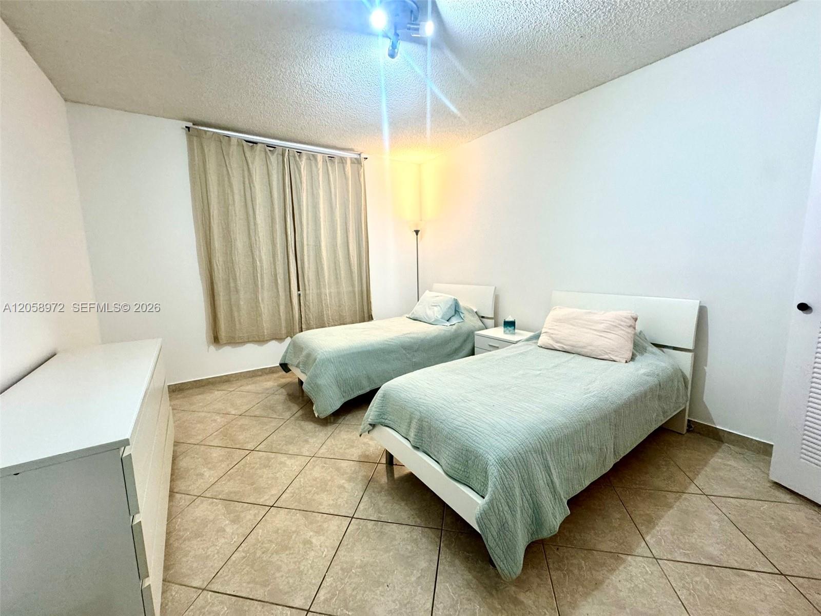 A12058972 Property Photo 12