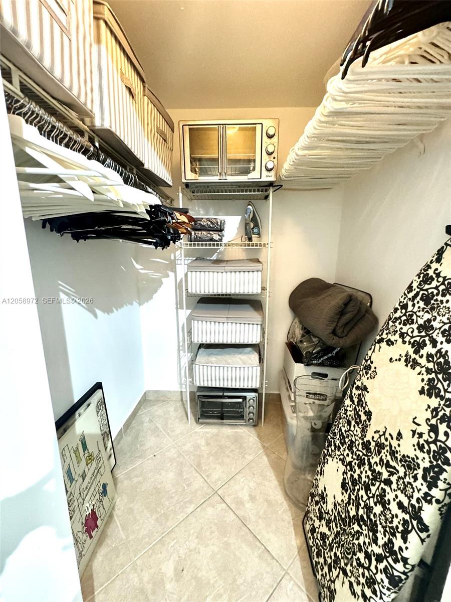 A12058972 Property Photo 13