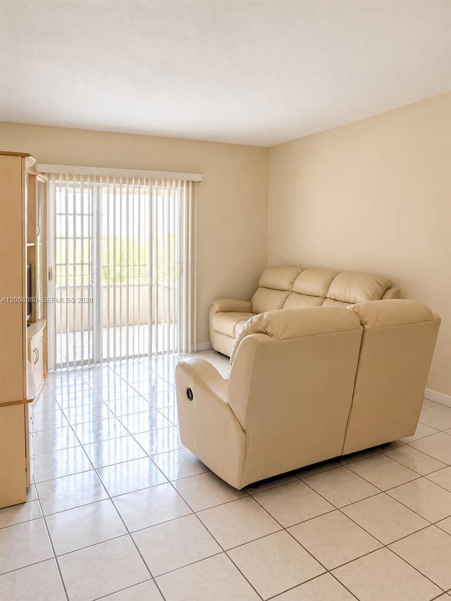110 Royal Palm Road 208 Property Photo 3