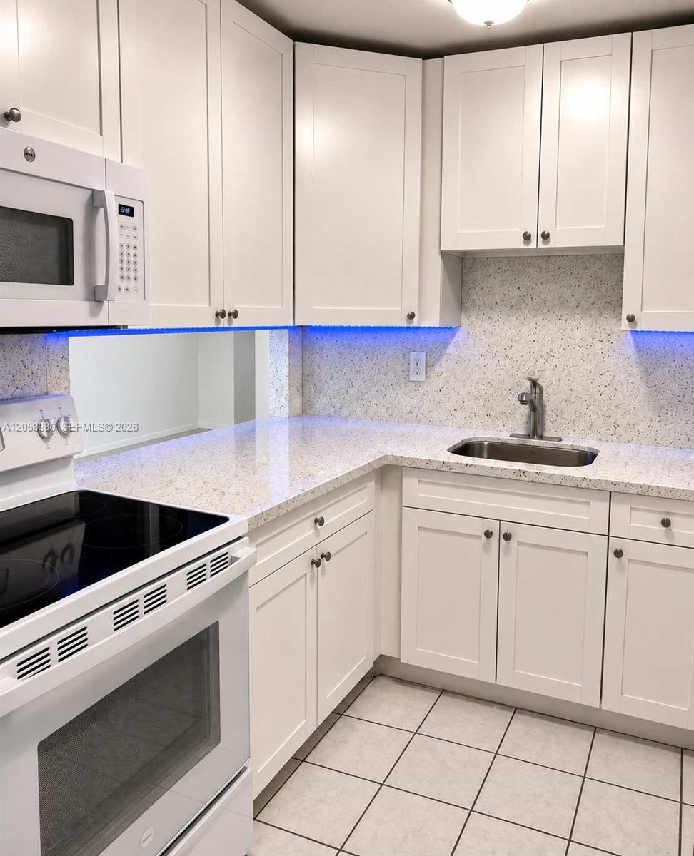 110 Royal Palm Road 208 Property Photo 6