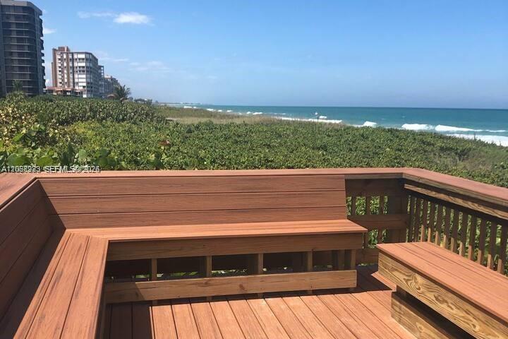 3880 N Highway A1a 102 Property Photo 1