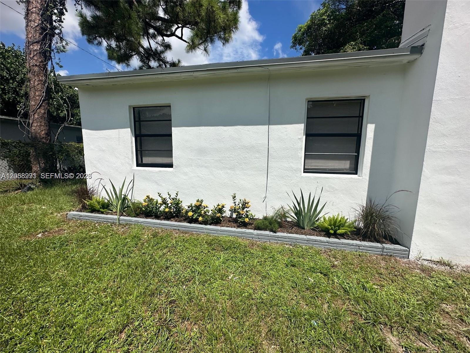 A12058991 Property Photo 4