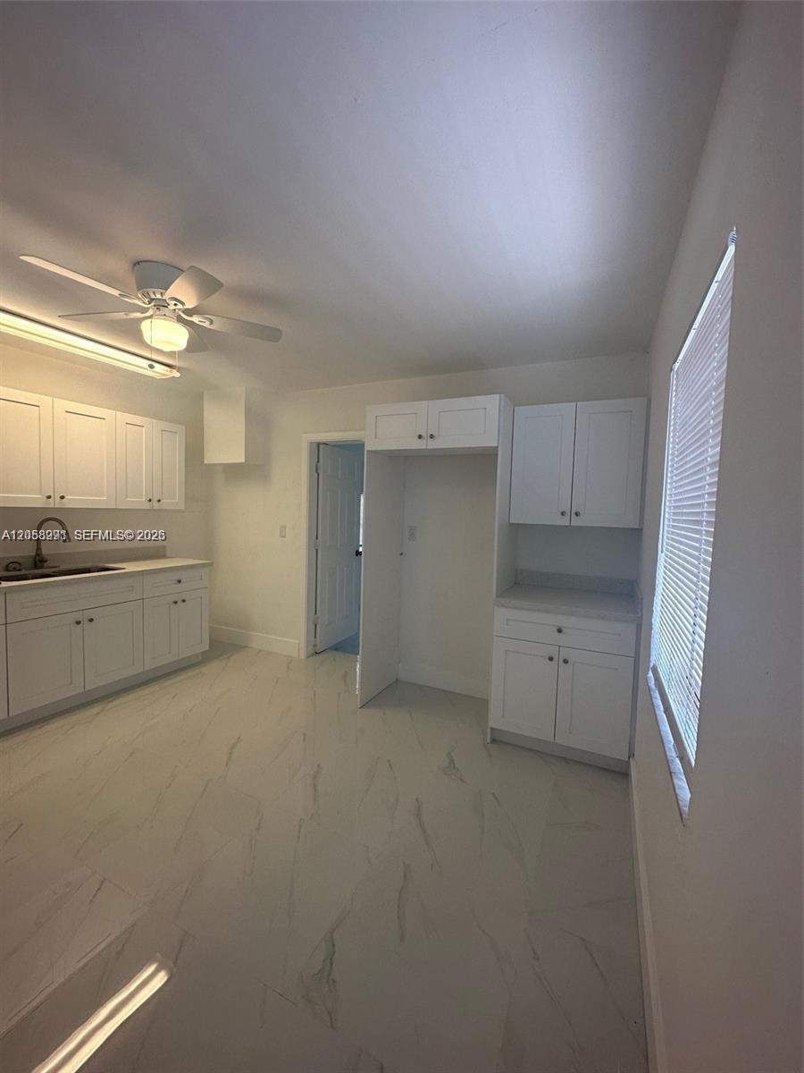 A12058991 Property Photo 12