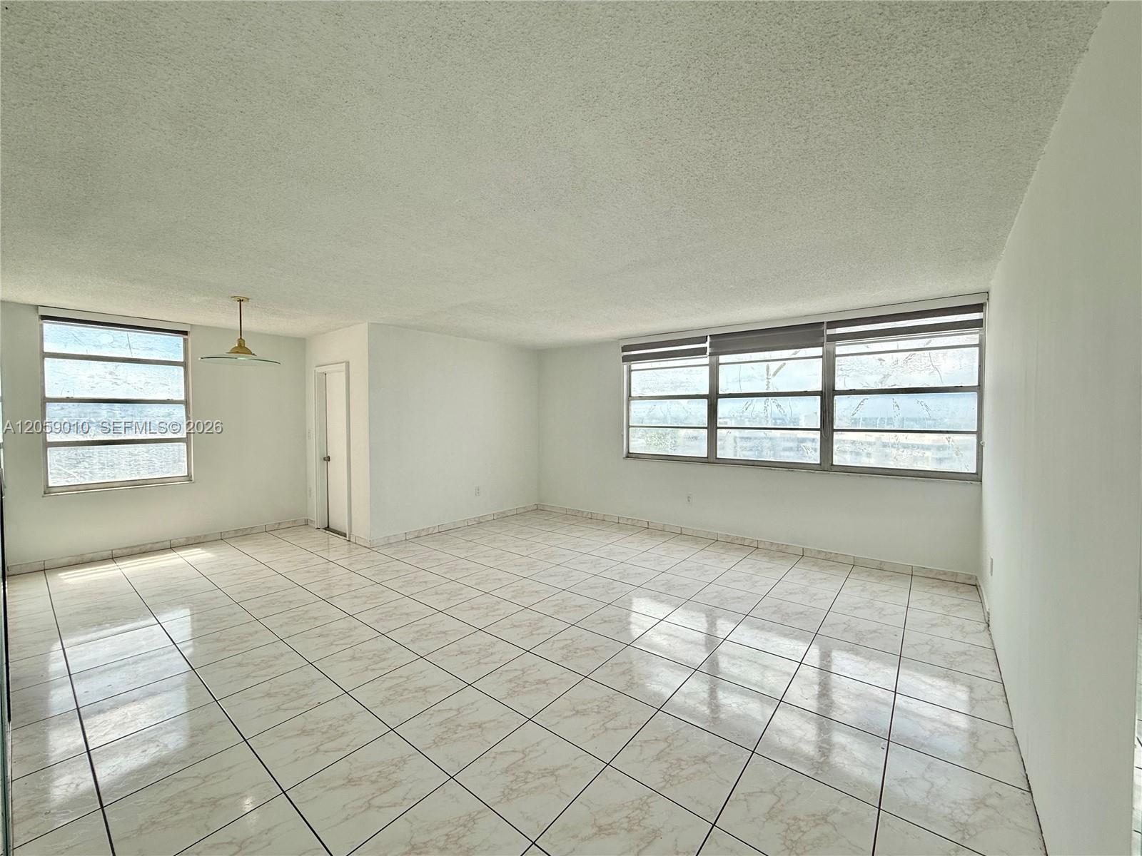 1351 Ne Miami Gardens Drive 1215e Property Photo 10