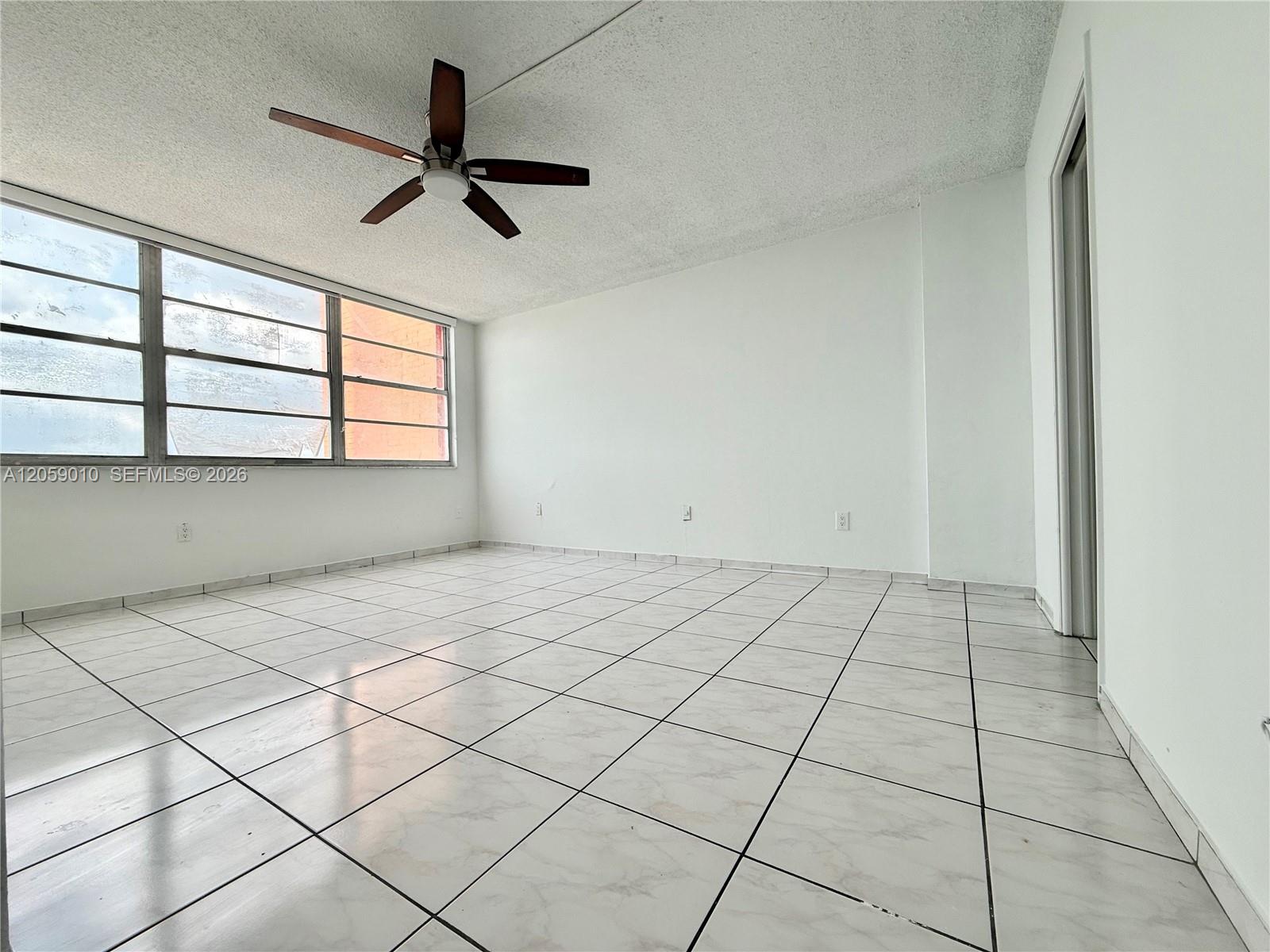 1351 Ne Miami Gardens Drive 1215e Property Photo 16