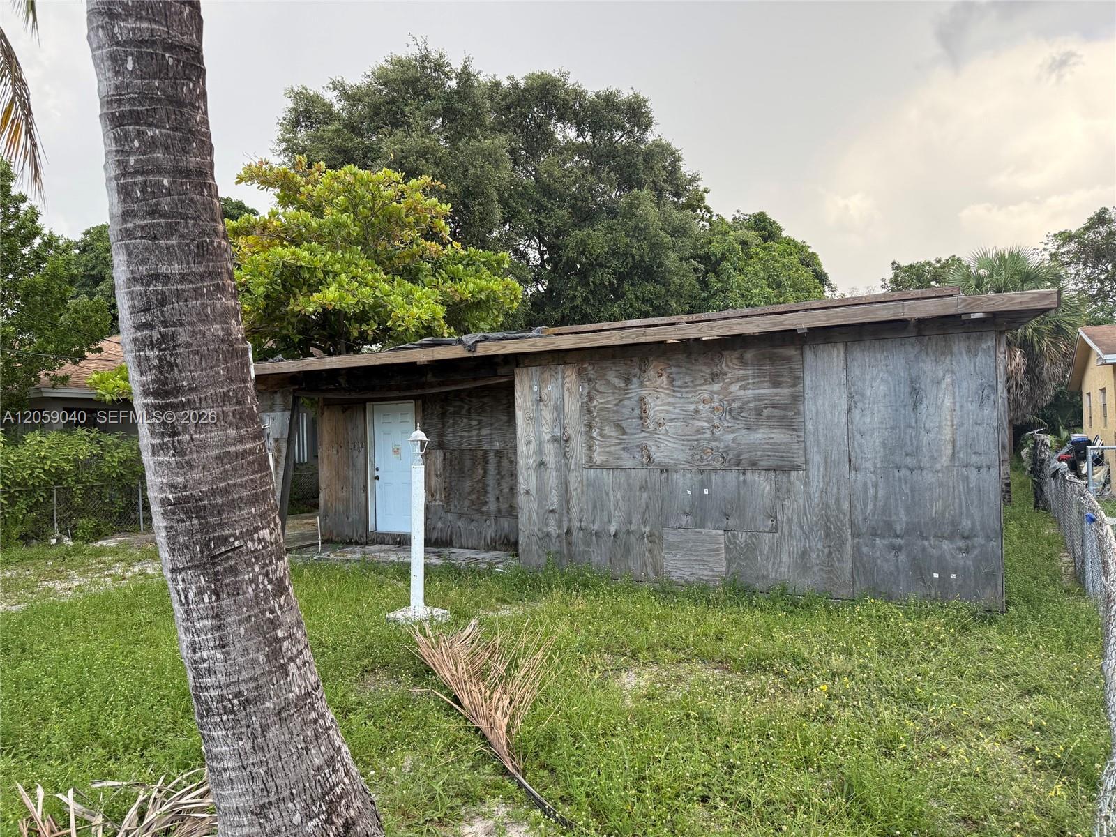 809 Nw 108th Street Property Photo 3