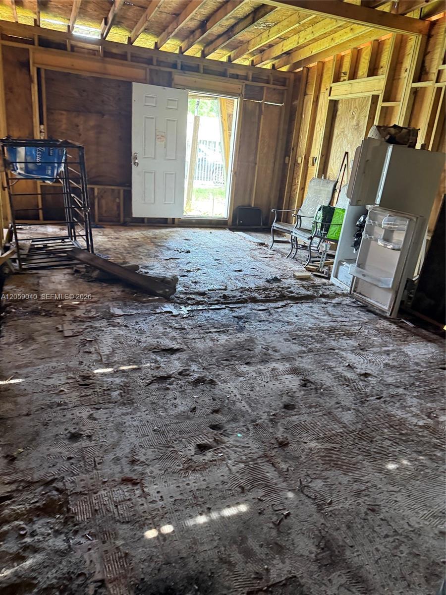 809 Nw 108th Street Property Photo 5
